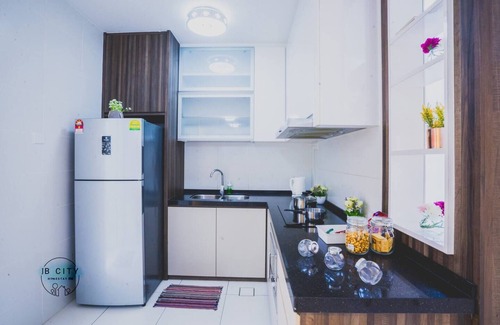 Setia Tropika Apartamento | Sky Peak (9pax) ホ ー ム ス テ イ @ JB City Homestay