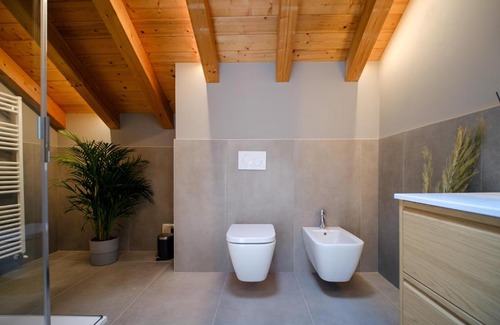 Tirano Apartamento | Sky Room Square View - Bernina Experience