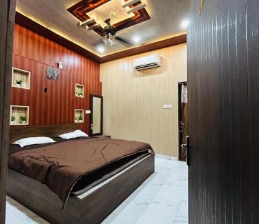 Chandauli Casa | Sky Rooms & Cafe