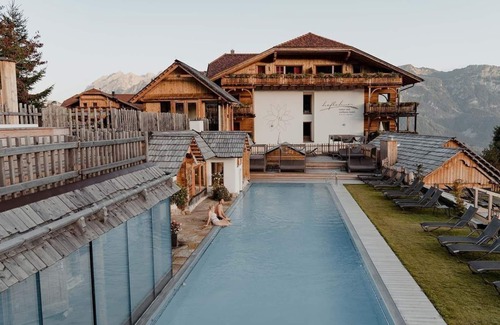 Haus Casa | Sky Suite Large, separate WC and bath/shower (from 7 nights) - Nature and Wellness Hotel