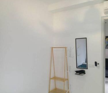 Bukit Indah Apartamento | Sky Trees High Floor 2 Guests Living Room Balcony Nflix Disney Plus B22A