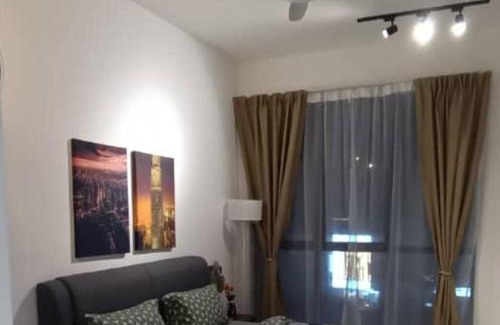 Bukit Indah Apartamento | Sky Trees Netflix and Facilities at Bukit Indah