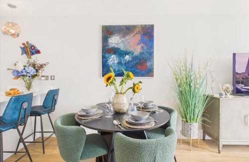 Maenporth Apartamento | Skydeck at The Liner – Stylish 2-Bed/2-Bath Top Floor with Panoramic Sea Views