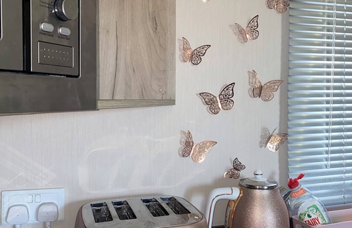 Minster on Sea Casa | Skye Breaks Boutique Holiday Home Stay By The Coast