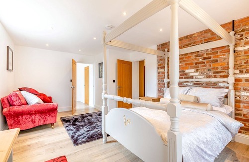 Prestbury Cabaña | Skyfall - Luxury Cottages