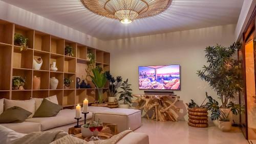 Mumbul Villa | Skyfall Luxury Beach Villa
