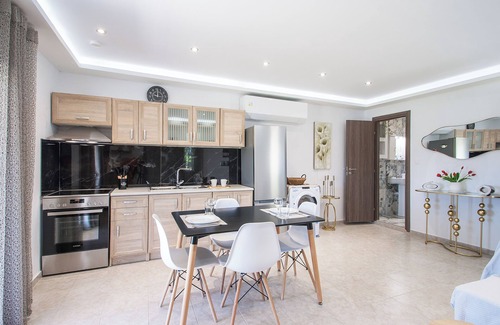 Skiathos Apartamento | SkyFrame Apartments