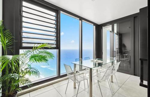 Surfers Paradise Apartamento | Skyhigh Suite with Ocean Views - Pet Friendly