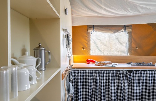 Saxmundham Cabina | Skylark at Sweffling Hall, Dog Friendly