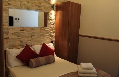 Heston Central Casa | Skylark Guest House