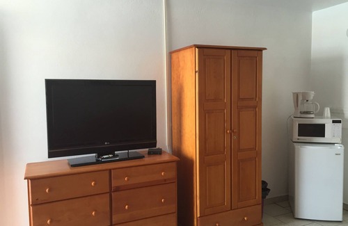 Wildwood Hotel | Skylark Resort Motel