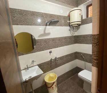 Dehradun Casa | Skylight homestay
