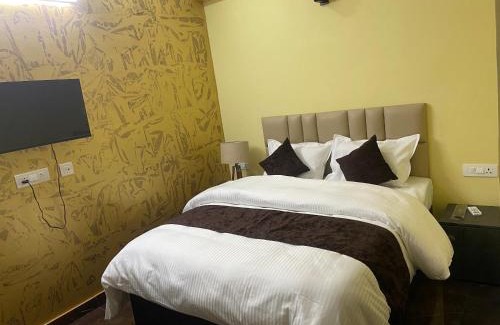 Dehradun Casa | Skylight homestay