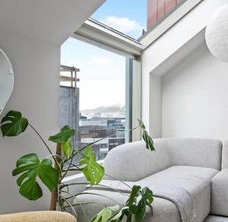 Vesturbær Apartamento | Skylight Lux 3BR/2BA City Center with Free Parking