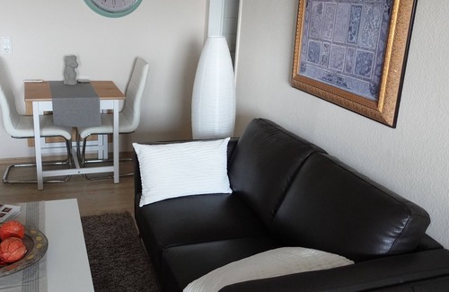Bad Homburg v.d. Hoehe Condominio | Skyline view and in 20 minutes in FFM, at the trade fair or on the Feldberg!