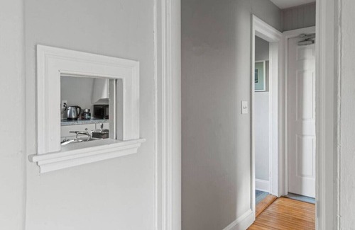 Parkside Apartamento | Skyline 138: Charming West End Mansard Penthouse