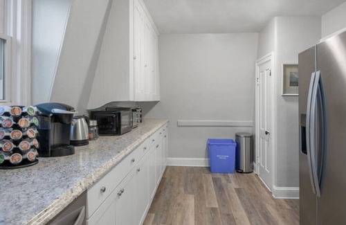 Parkside Apartamento | Skyline 138: Charming West End Mansard Penthouse