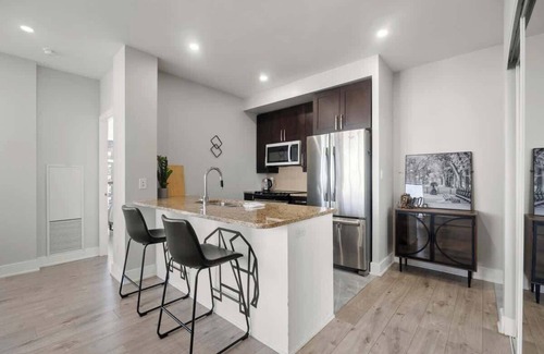Downtown Mississauga Apartamento | Skyline Bliss Penthouse, Gym, Pool, Sauna Access