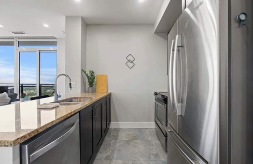 Downtown Mississauga Apartamento | Skyline Bliss Penthouse, Gym, Pool, Sauna Access