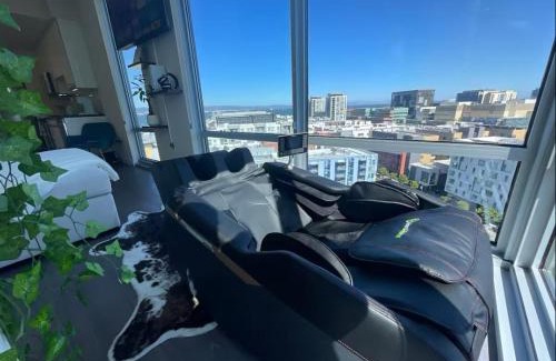 Mission Bay Apartamento | Skyline & Ocean Views I Faith Filled SF Stay Gym