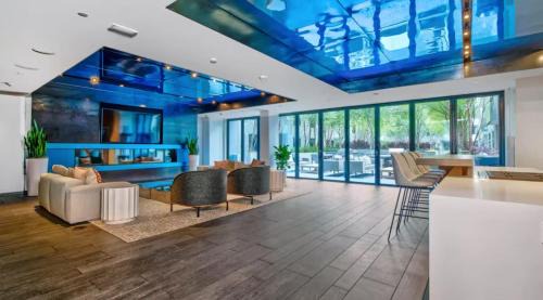 Mission Bay Apartamento | Skyline & Ocean Views I Faith Filled SF Stay Gym