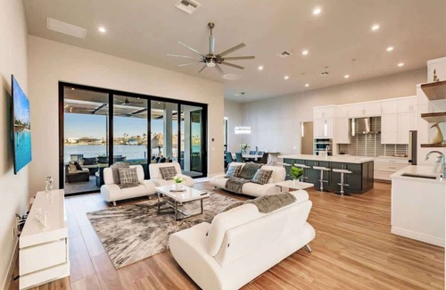 Eight Lakes Casa | Skyline Paradise 5 bed retreat