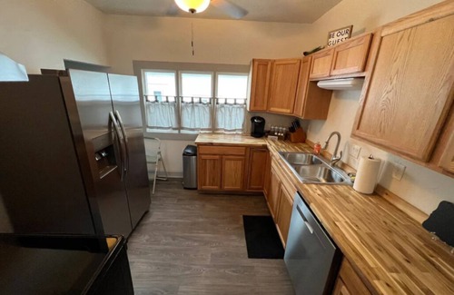 Canon City Casa | Skyline Retreat Charming 3-bedroom house with AC and WiFi in Cañon City