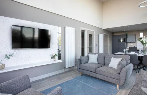 Belfast Apartamento | Skyline Serenity: Exquisite 3-Bedroom Ultra-Luxury Penthouse