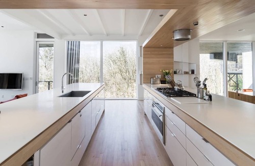 Northwest Portland Casa | SKYLINE SKYLAB HOUSE | VIDA A 7 GRADOS