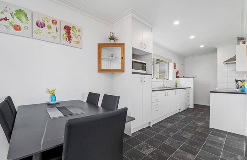 Rotorua Casa | Skyline Staycation - Rotorua Holiday Home