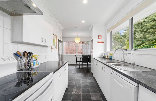 Rotorua Casa | Skyline Staycation - Rotorua Holiday Home