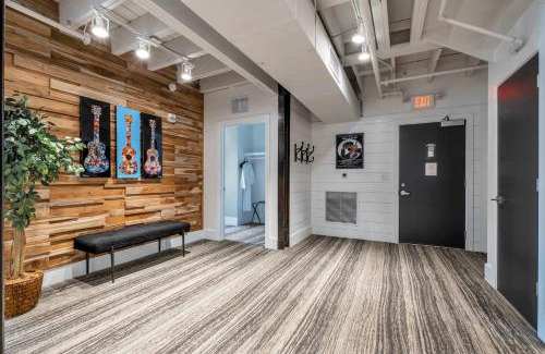 Downtown Nashville Apartamento | Skyline Suite with Penthouse & Rooftop Deck 6BR by Maddox Hotel
