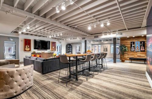Downtown Nashville Apartamento | Skyline Suite with Penthouse & Rooftop Deck 6BR by Maddox Hotel