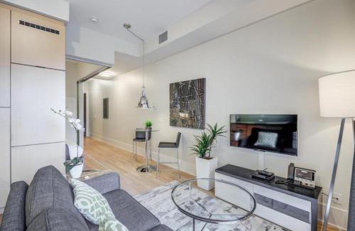Toronto Entertainment District Apartamento | Skyline Suites - Walk to MTCC, ACC, Rogers Centre & Entertainment District