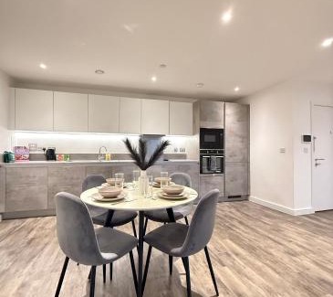 Gascoigne Apartamento | Skyline View Apartments - City Lights & Skyline Heights