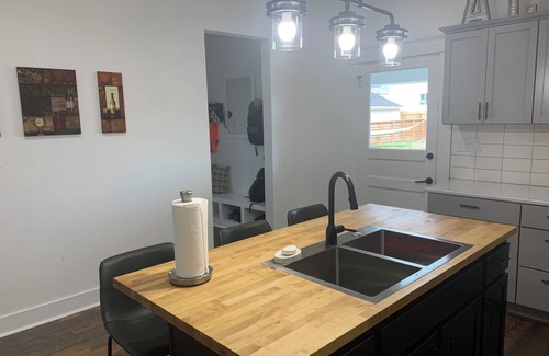 Holy Cross Casa | Skyline View with a Hot Tub!