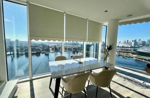 Docklands Apartamento | Skyline Views by the O2, Walk to Excel - Perfect for Business or Leisure