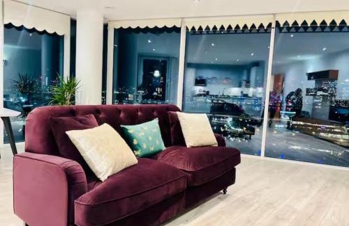 Docklands Apartamento | Skyline Views by the O2, Walk to Excel - Perfect for Business or Leisure