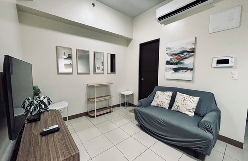 Iloilo Apartamento | Skyline Views & Serenity in the City