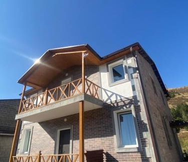 Tsaghkadzor Casa | SkyNest Cottage