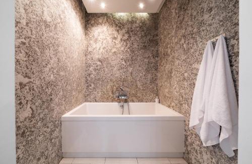 Imanta Apartamento | SkyPenthouse & SPA with FREE Parking