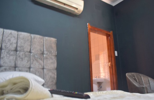Greater Johannesburg Metropolitan Area Casa | Skypz Lodge