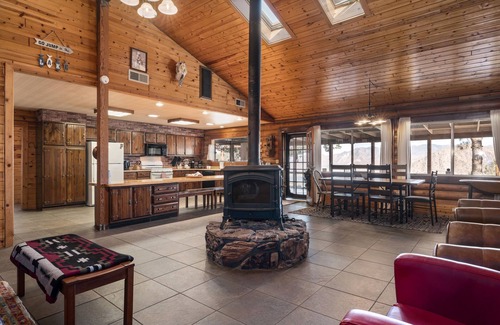 Wofford Heights Cabina | SkyRanch Log Cabin con impresionantes vistas en el bosque nacional Sequoia !!