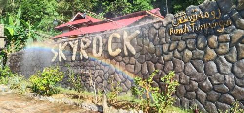 Jeram Takar Casa | SKYROCK VILLA SG LEMBING