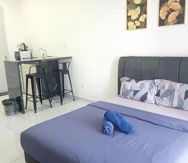 Bukit Indah Casa | Skytrees Serviced Apartment Aeon Bukit Indah with TV box-B22