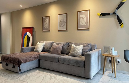 Providencia Apartamento | Skyview 3 Bedroom Penthouse / Daily Cleaning