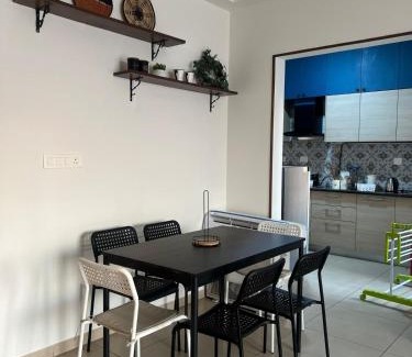 Bengaluru Apartamento | Skyview 3 BHK in Nikoo Homes for Big groups