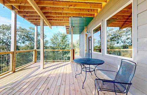 Dandridge Casa | Skyview Lake Retreat