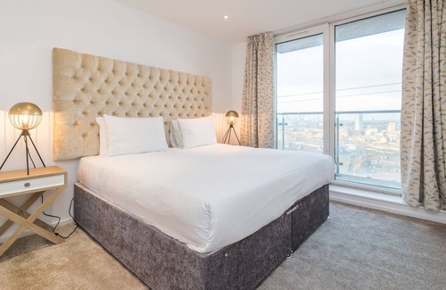 Docklands Apartamento | SkyViews by Austin David Apartments