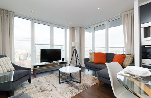Docklands Apartamento | SkyViews by Austin David Apartments